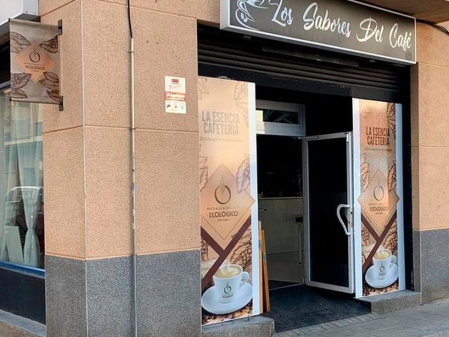 Trabajo de rótulos luminosos y opacos de Vinilarte (6)